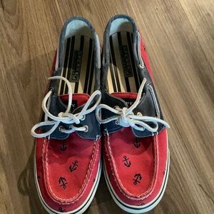 RARE: women’s embroidered sperrys with anchors
